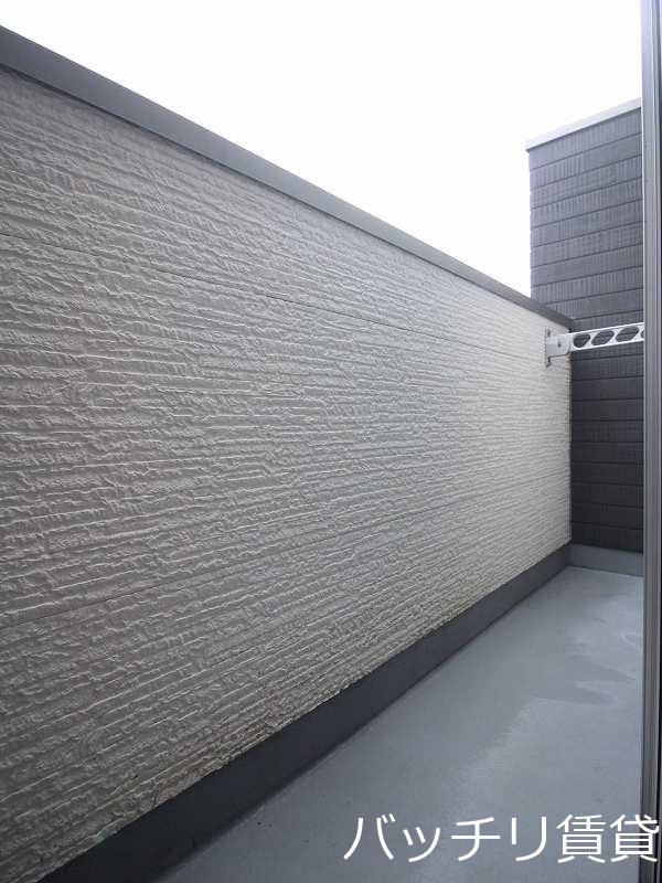 バルコニー　同型タイプの為、現状を優先致します。