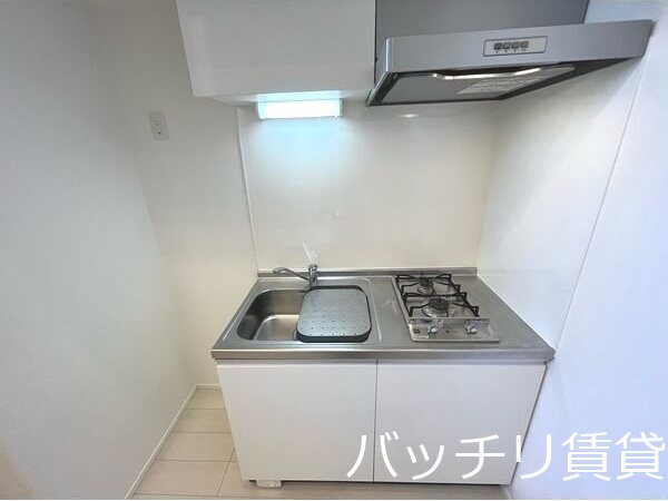 キッチン　別号室タイプの為、現状を優先致します。