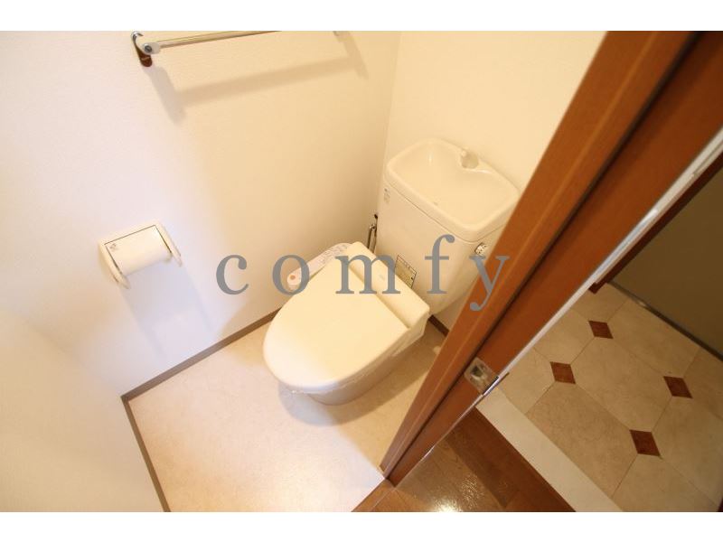 トイレ　ウォシュレット完備