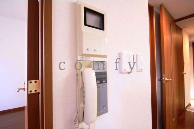 セキュリティ　モニター付きインターホン