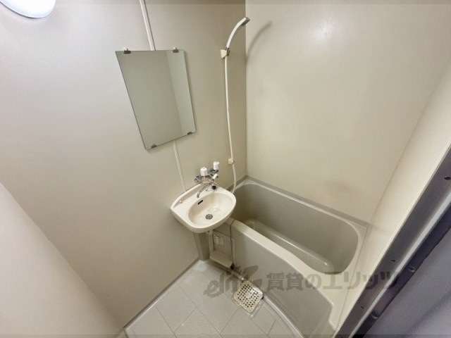 バス・シャワールーム　バス