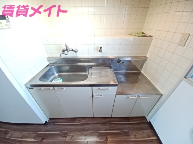 キッチン　同物件別室写真
