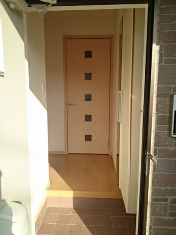 玄関　【ＮＭＯＮ　Ｄ】きれいな玄関です