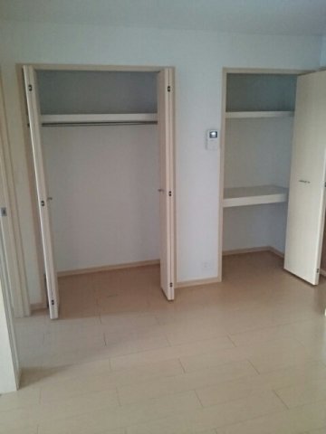 収納　【ＮＭＯＮ　Ｄ】たっぷりとした収納スペースです