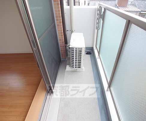 バルコニー　角部屋仕様：バルコニーです