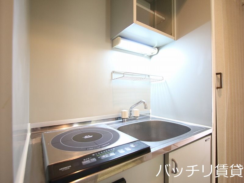 キッチン　室内写真等は別号数の為、現状優先となります。