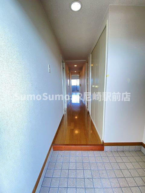 玄関　明るい玄関です