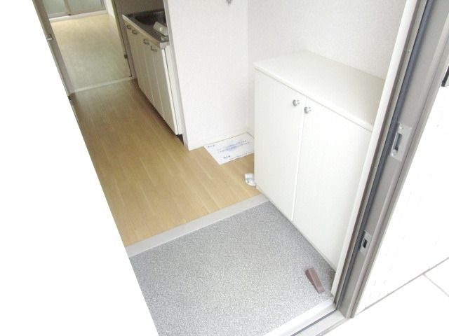 玄関　★お部屋探しは株式会社タウンハウジング東京まで★
