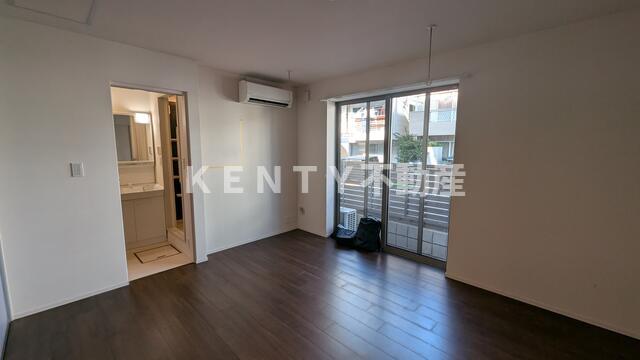 居室・リビング　ゆったり過ごせる居間です