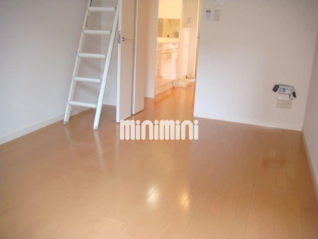 居室・リビング　キレイな洋間です。