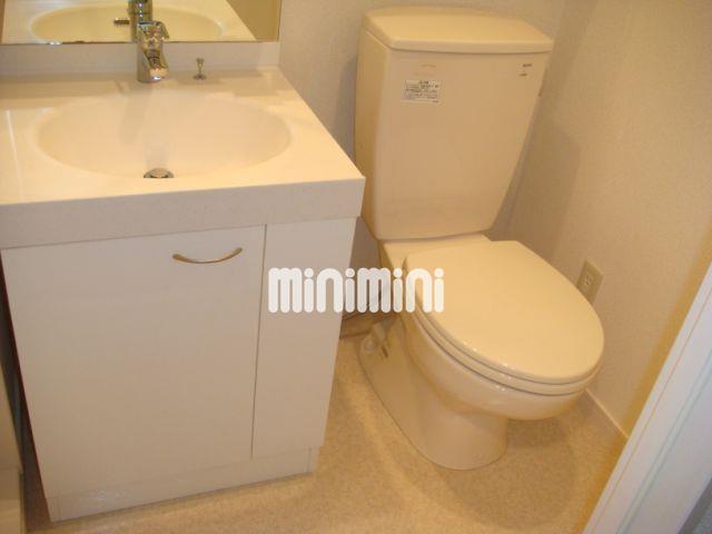 トイレ　トイレ＆洗面台です。