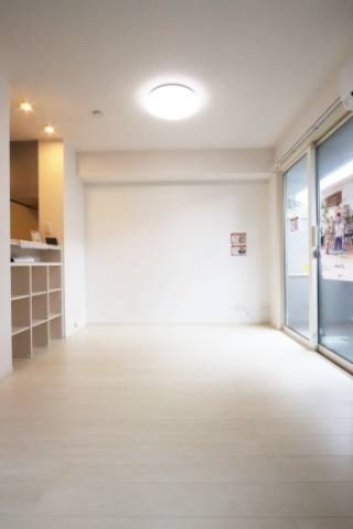 居室・リビング　広々リビングです