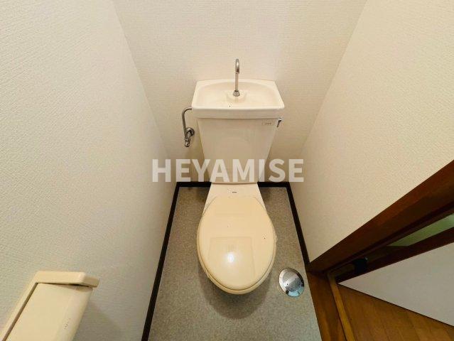 トイレ　※別の号室の内装写真です。