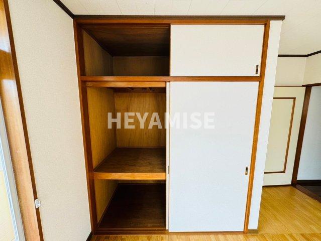 収納　※別の号室の内装写真です。