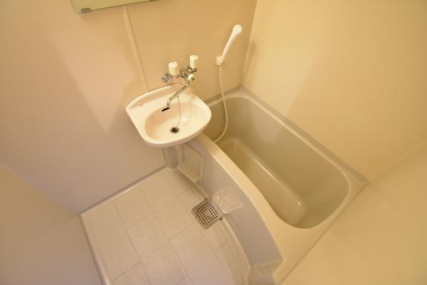 バス・シャワールーム　同仕様写真