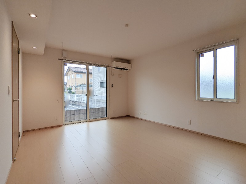 居室・リビング　図面と現状に相違がある場合には現状を優先