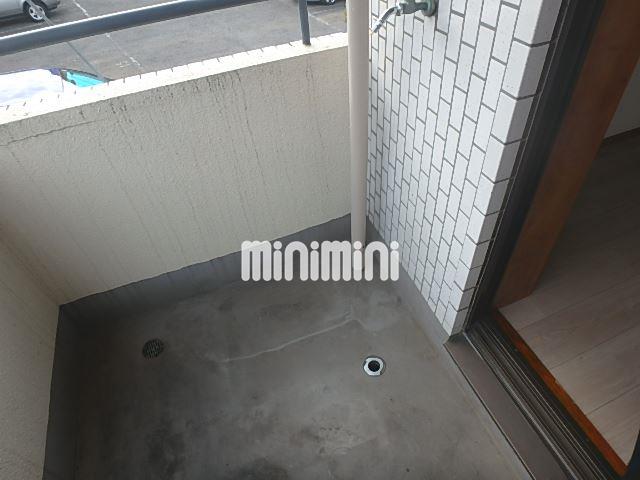 バルコニー　洗濯機置き場