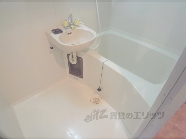 バス・シャワールーム　バス