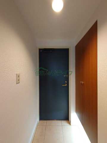 玄関　アクティヴュー新宿 1104