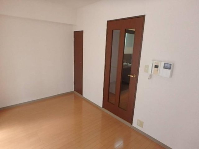 居室・リビング　室内