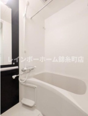 バス・シャワールーム　建築中のため同管理会社別部屋参考写真となります。