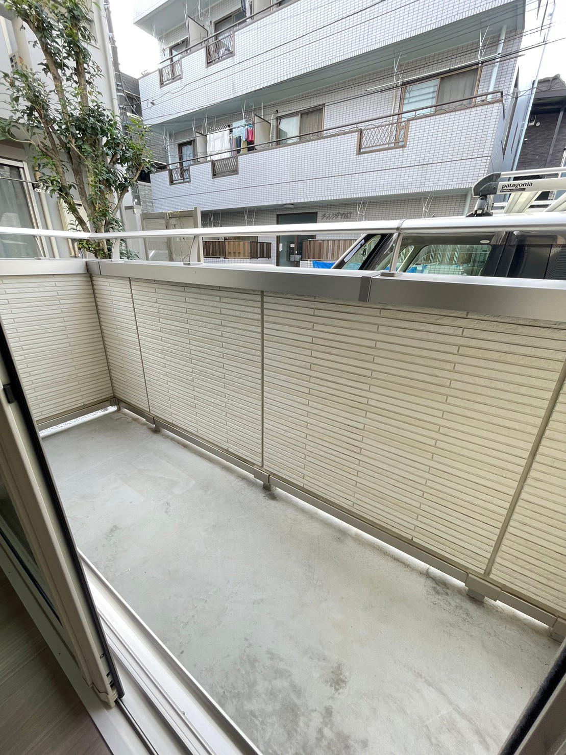 バルコニー　テラス