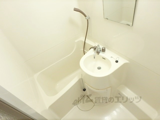 バス・シャワールーム　バス