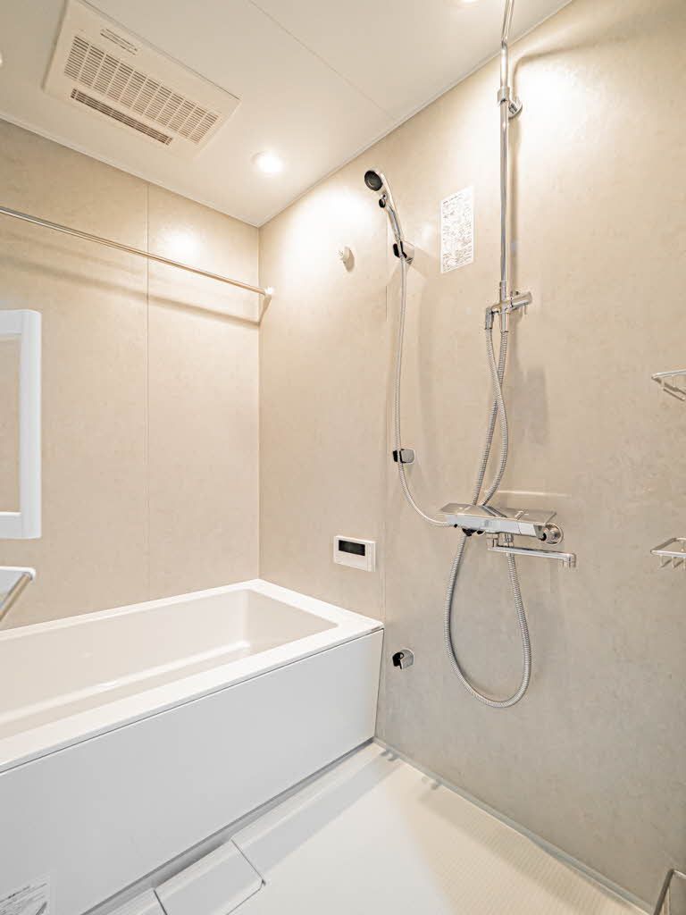 バス・シャワールーム　浴室