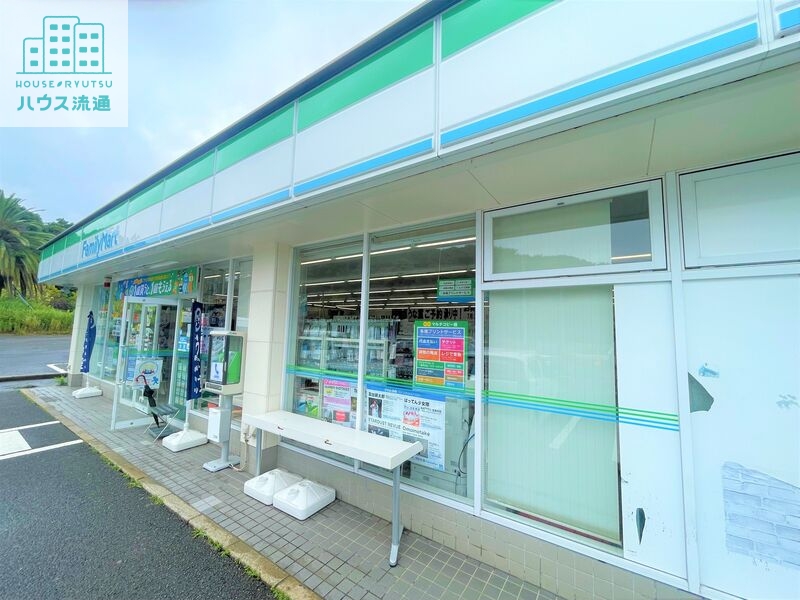 コンビニ　ファミリーマート東長崎戸石店（コンビニ）まで458m