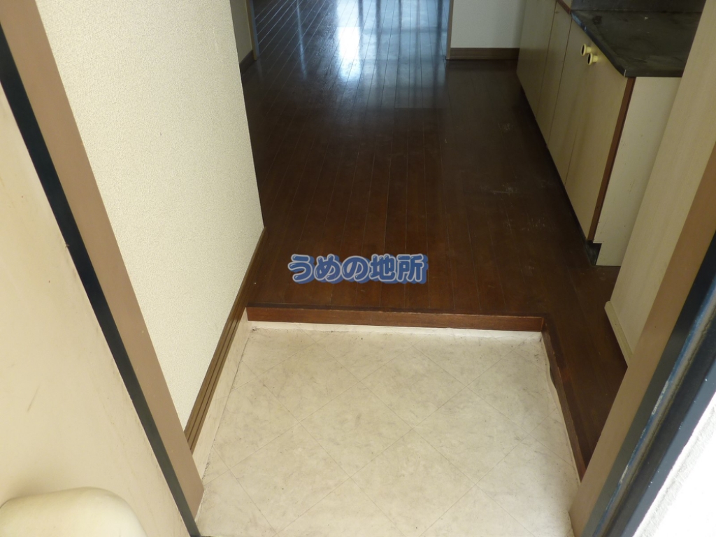 玄関　P1540470　ロゴ圧縮済