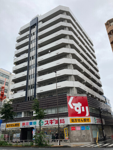 ドラックストア　スギ薬局 東池袋店（ドラッグストア）まで823m