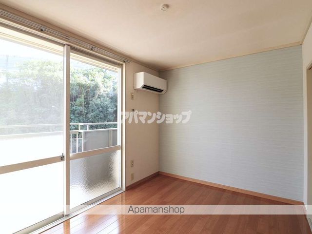ハイツ木崎B棟の居間写真