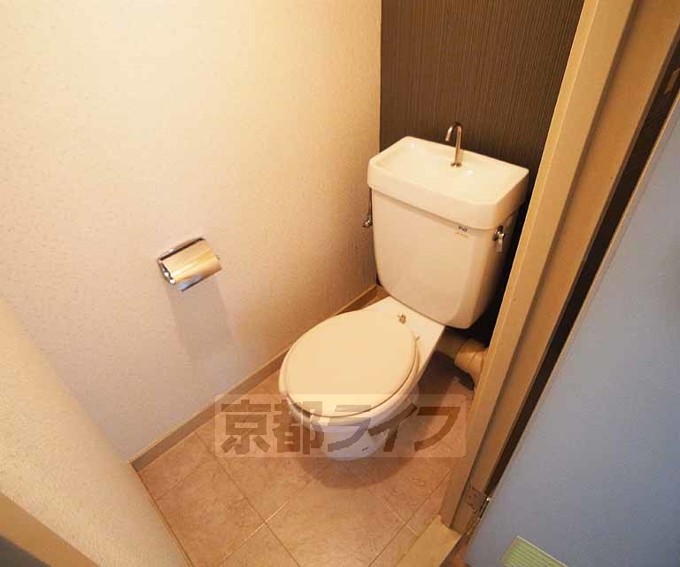 トイレ　４０２号室写真です