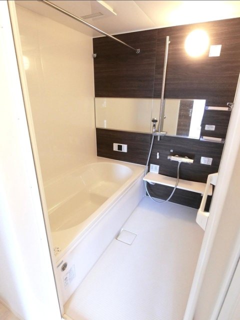 バス・シャワールーム　同物件別号室のものです。