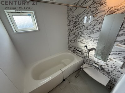 バス・シャワールーム　追い炊き機能付きバスでおすすめ！