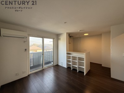 居室・リビング　エアコン付きで快適に過ごせます♪