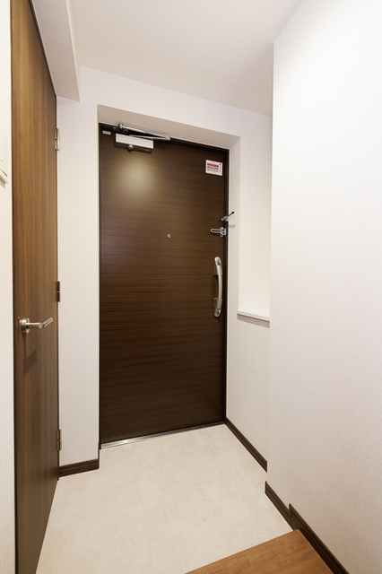 玄関　※写真は同タイプ住戸です。