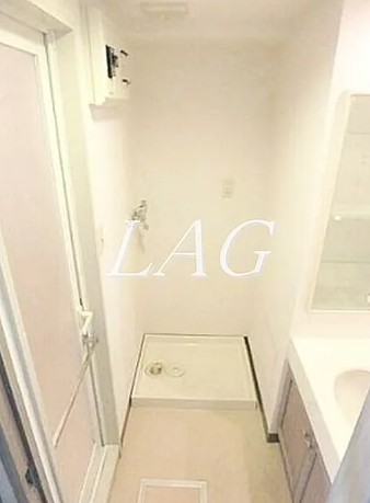 その他設備　室内洗濯置き場です。