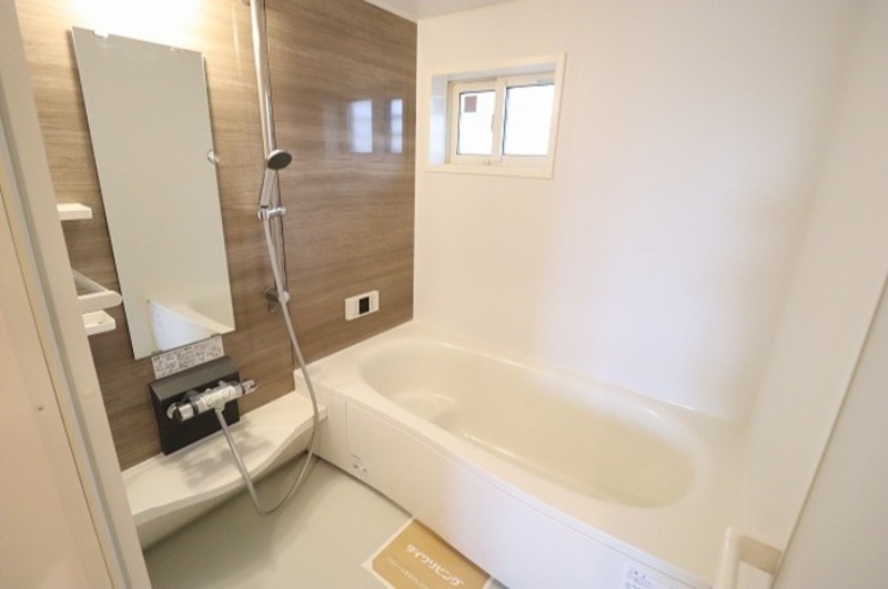 バス・シャワールーム　図面と現状に相違がある場合には現状を優先