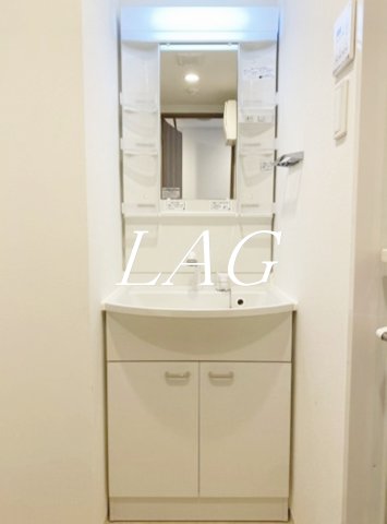 洗面設備　独立洗面台です。
