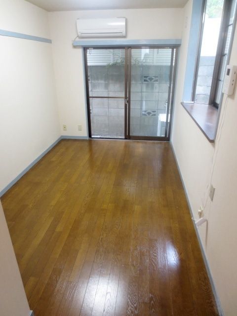 居室・リビング　★フローリングのお部屋です★