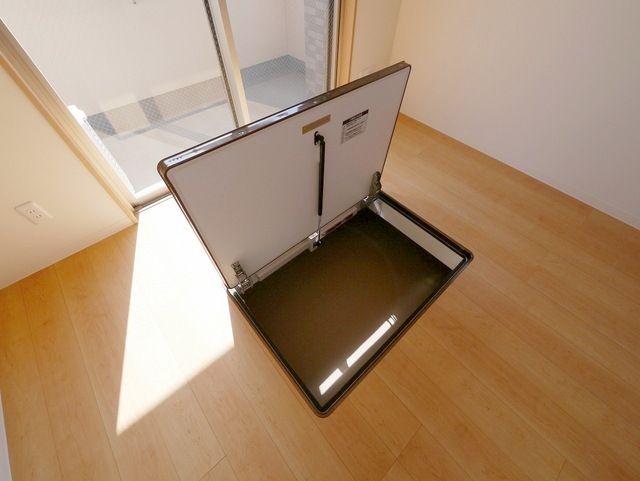 その他設備　☆大型床下収納付き！☆