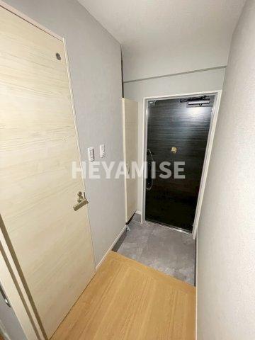 玄関　※同間取りの別の階のお部屋の画像です※現況を優先します