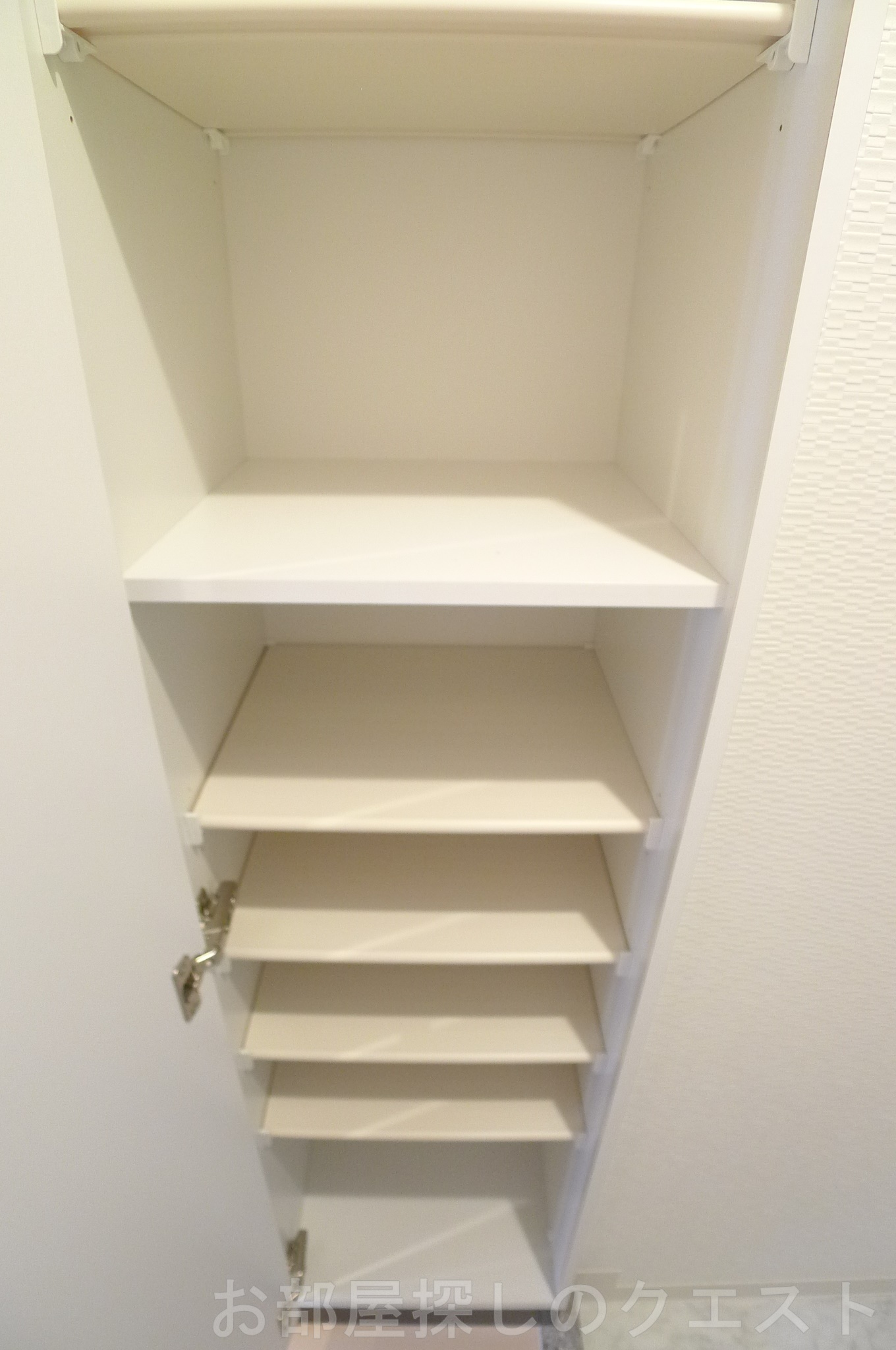 玄関　（写真は同タイプ）