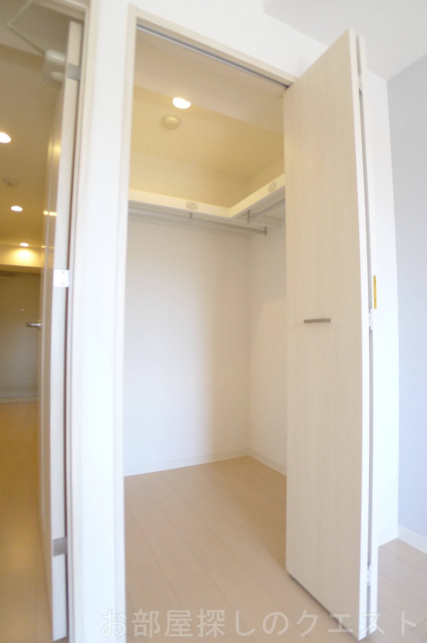 収納　（写真は同タイプ）