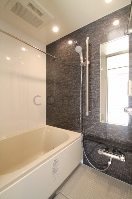 バス・シャワールーム　バスルーム