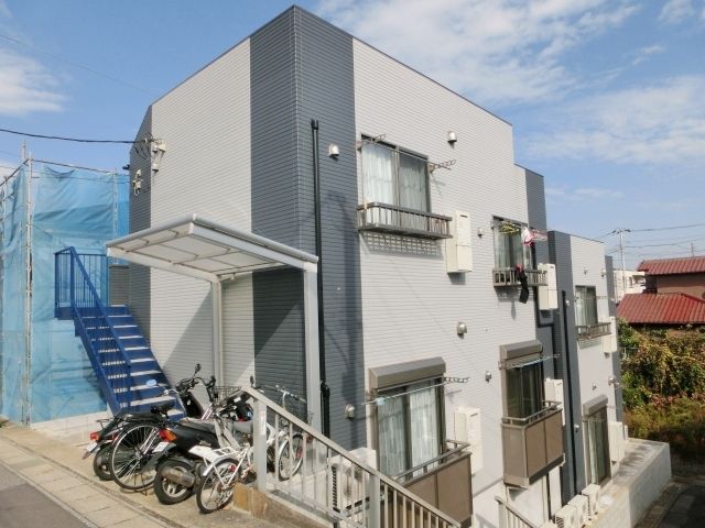 建物外観　蘇我駅徒歩８分。