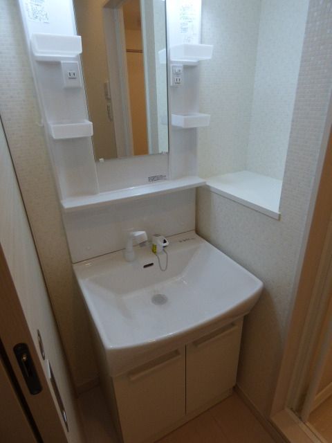 洗面設備　独立洗面台　脱衣所