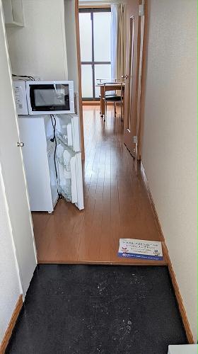 玄関　現況優先。設備・仕様は現地と異なる場合あります。