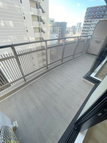 バルコニー　フロンティアタワー難波EAST